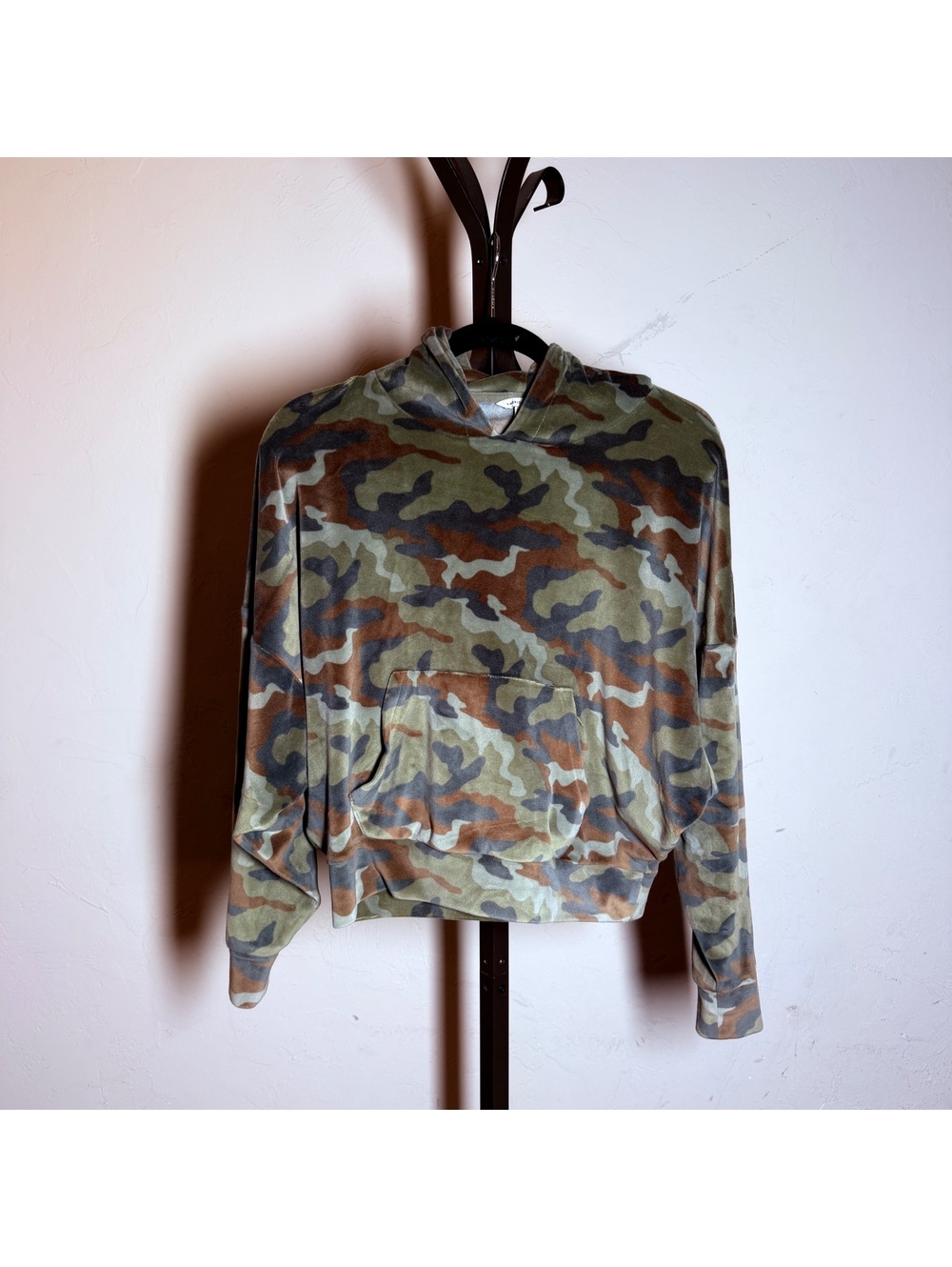 American Eagle Camo Hoodie Cropped Sweatshirt, Size Medium